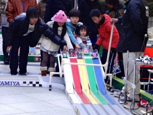 公式大会のレーススタートの様子